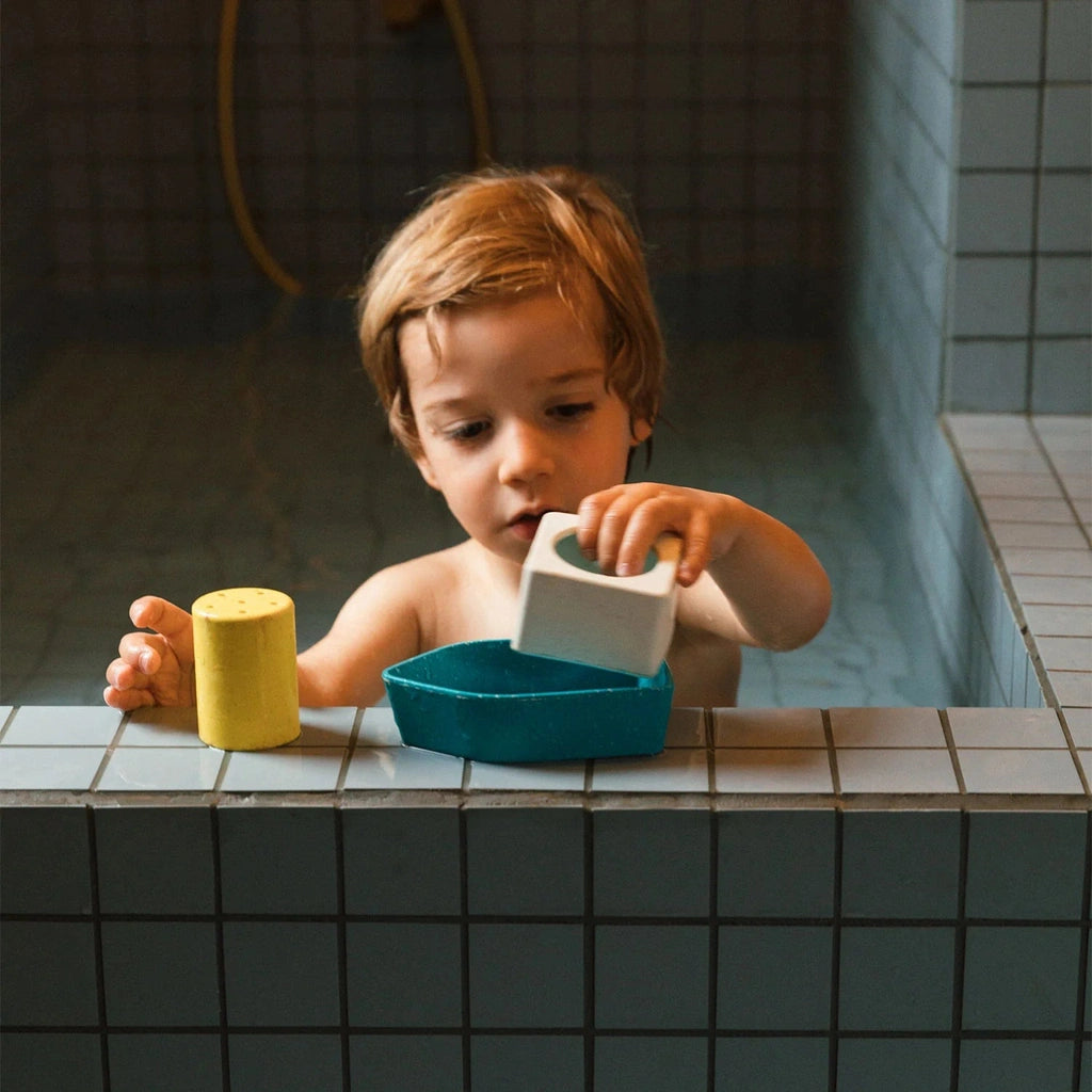 Barco Juguete Baño Caucho Reciclado Amarillo OLI & CAROL