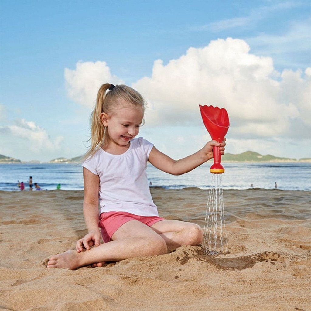 Pala cavadora y rociadora roja para la playa HAPE