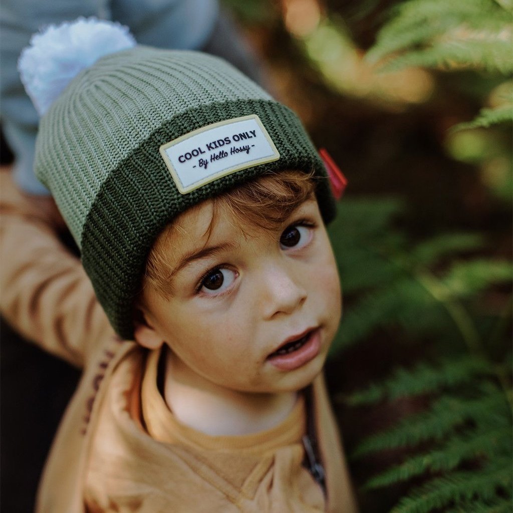 Gorro pompón verde HELLO HOSSY