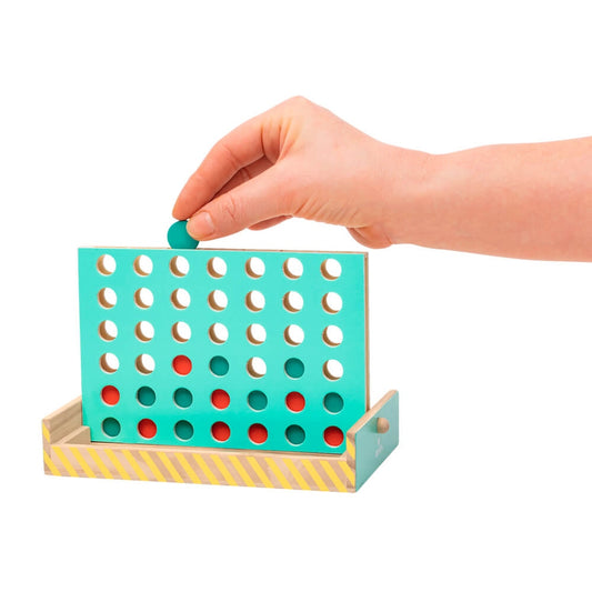 Juego 4 en raya de viaje