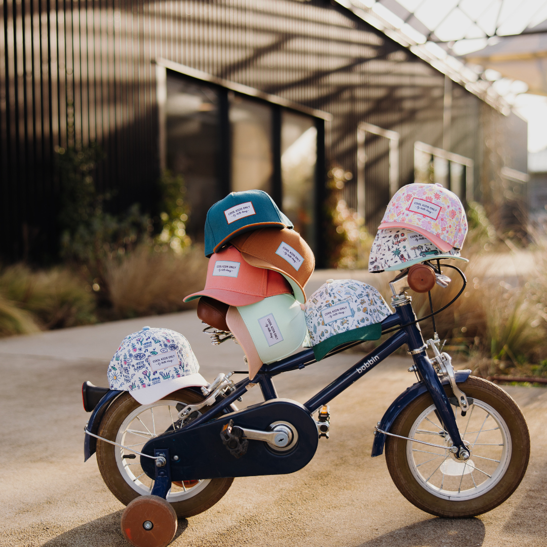 Hello Hossy: Gorras y Mochilas Originales y Divertidos para Niños